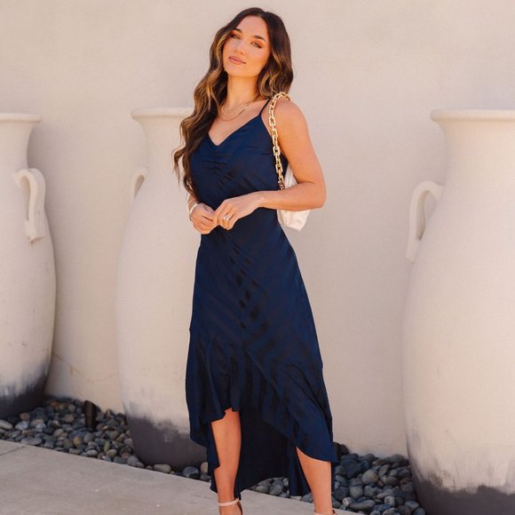 Vici Dresses & Skirts - Vici high low ruffle maxi dress